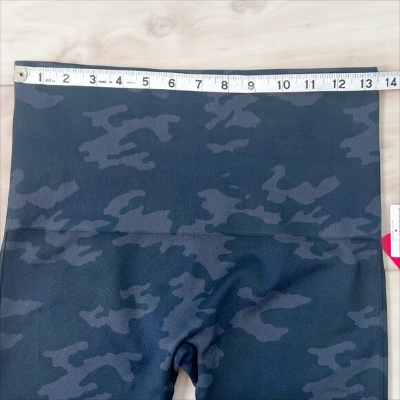 NWT Spanx Look at Me Now Bike Short Black Camo XL - Picture 9 of 9